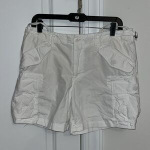 Women’s White Polo Ralph Lauren mega pocket cargo parachute 6” shorts US 8